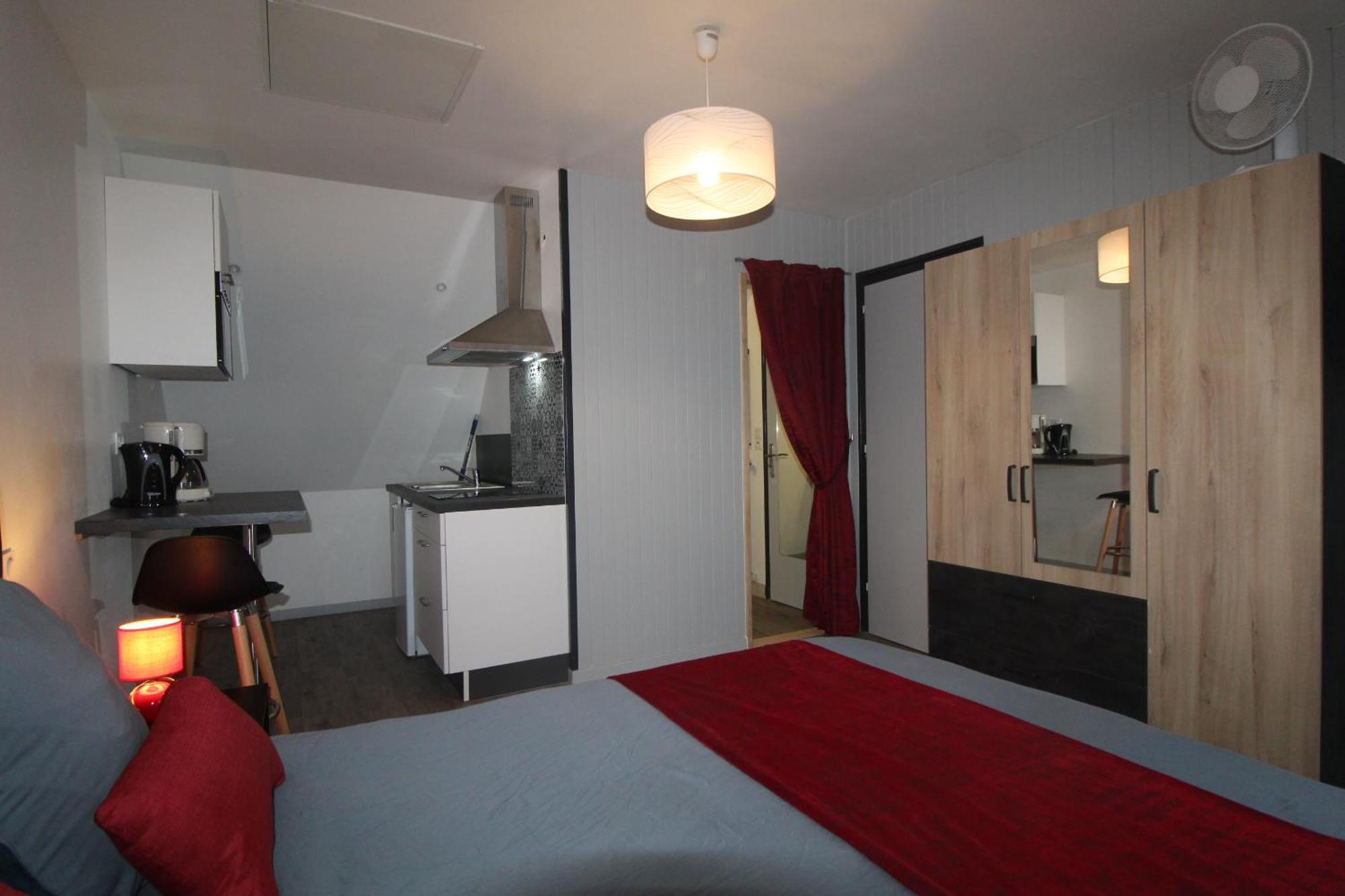 Studio Ouest Cuisine Prive Proche Centre Ville Loudéac Exterior foto